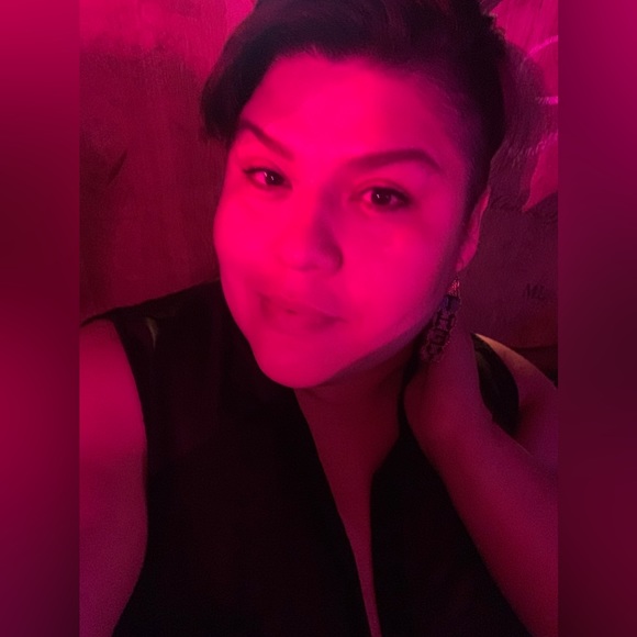 Meet your Posher, Embers - Picture 2 of 3